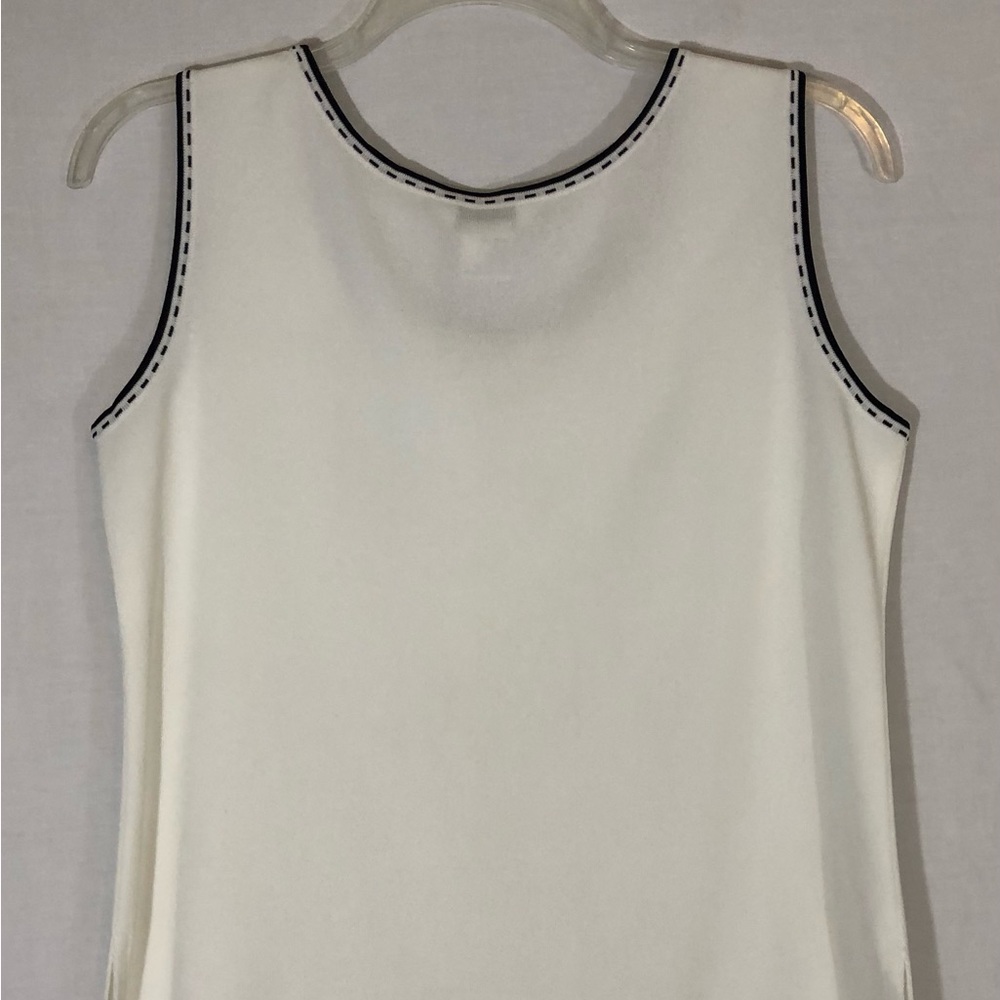 Exclusively Mislook Women’s Top Blouse Size L White Knit Acrylic Sleeveless = I